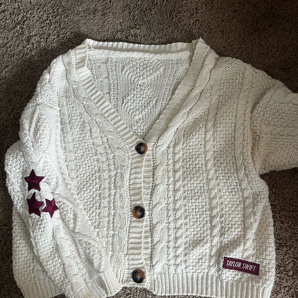 Taylor Swift White Cable Knit Sweater
